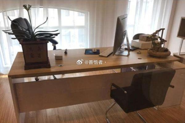 风水选好运办公桌
