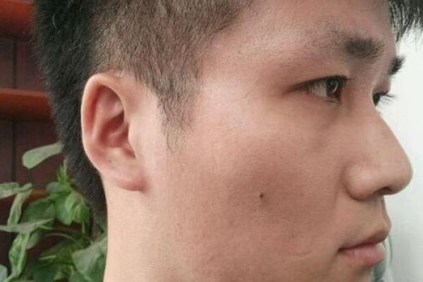 王成龙八字详批：命运早知道，事业财运健康，婚姻家庭全解析