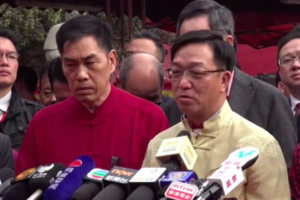 车公灵签第四十九签：不明莫要与他真