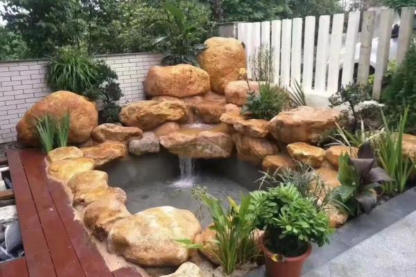 假山墓地风水